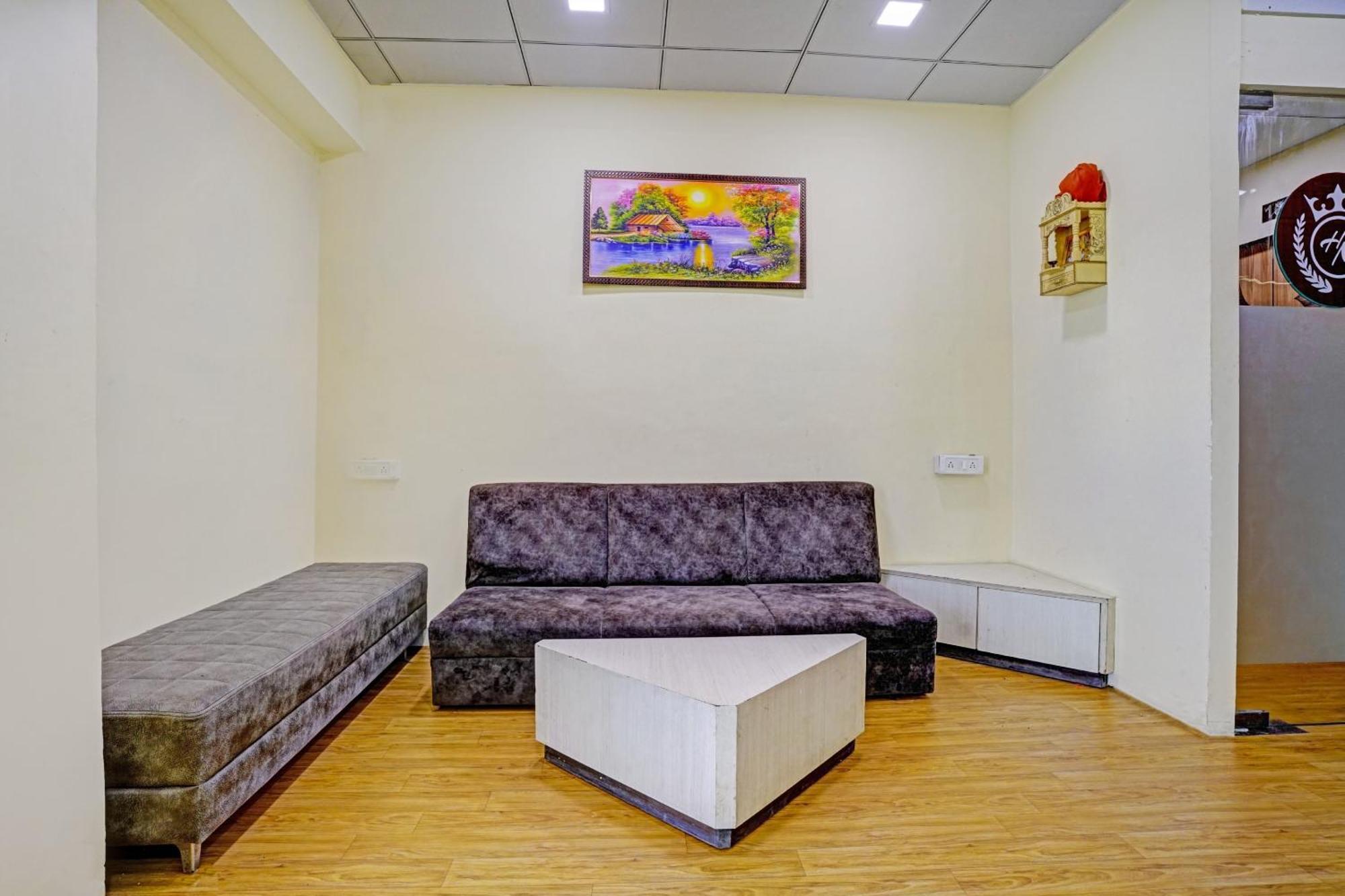 Hotel O Nova Rooms Сурат Екстер'єр фото